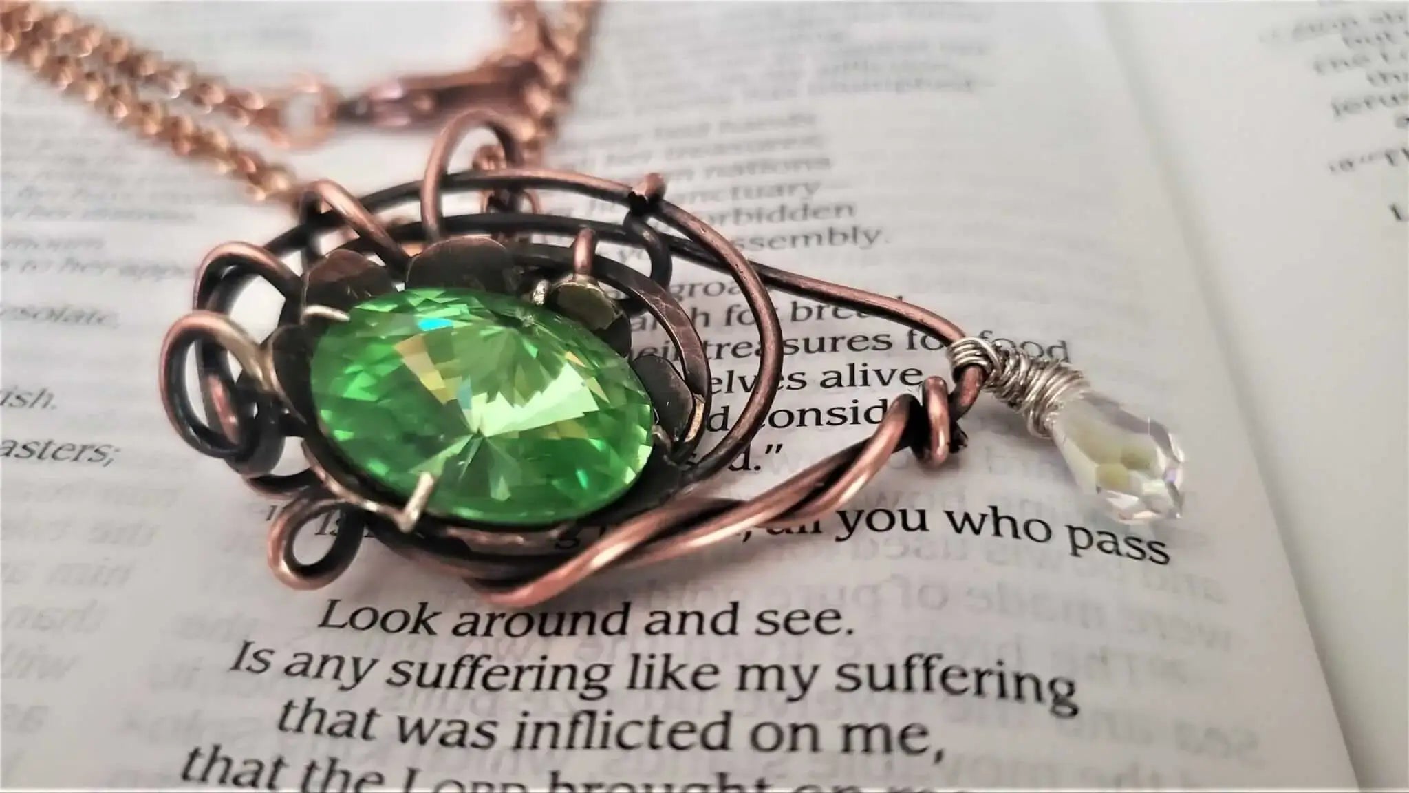 Handmade Asymmetric Wire Sculpted Green Crystal Copper Eye Necklace