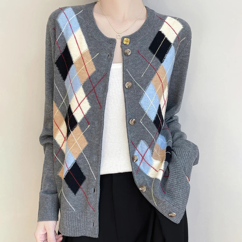 Spring and Autumn New Wool Knitted Cardigan Women's Three-dimensional Painted Square Diamond Extra Set Base Shirt Joker Top