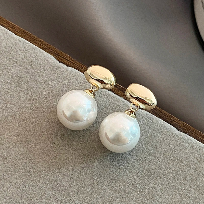 2025 New French Elegant Gold Color Bean Spliced Flat Pearl Earrings for Korean Fashion Jewelry Party Women's Sweet Accessories