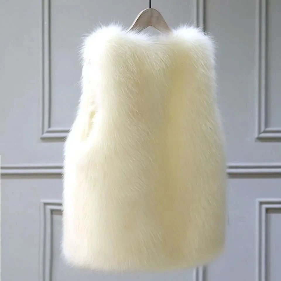 Womens Fur Vest New Female Waistcoat Faux Fox Fur Overcoat Winter Jackets Large Size Thickened Warm Sleeveless Outwear Top