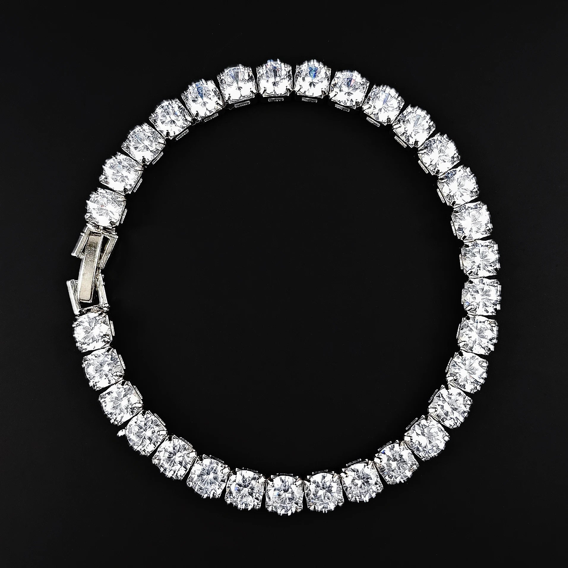 2024 New Luxury Silver Color on Hand 4MM 17CM Princess Bracelet Bangle for Women Anniversary Gift Jewelry Wholesale S5650