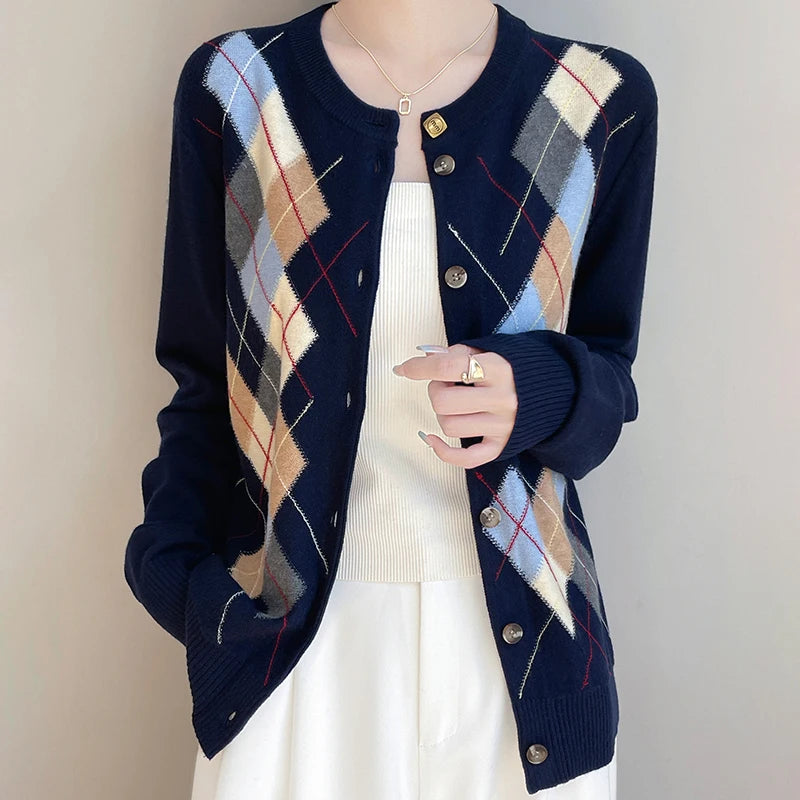 Spring and Autumn New Wool Knitted Cardigan Women's Three-dimensional Painted Square Diamond Extra Set Base Shirt Joker Top