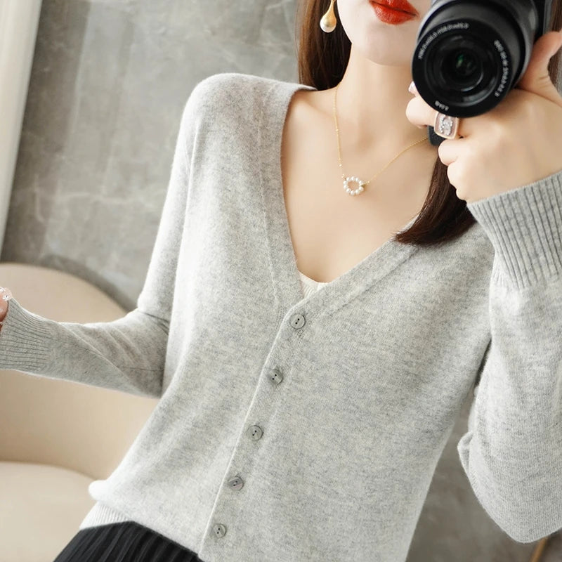 V-Neck Temperament Small Fragrant Wind Women Loose Sweater