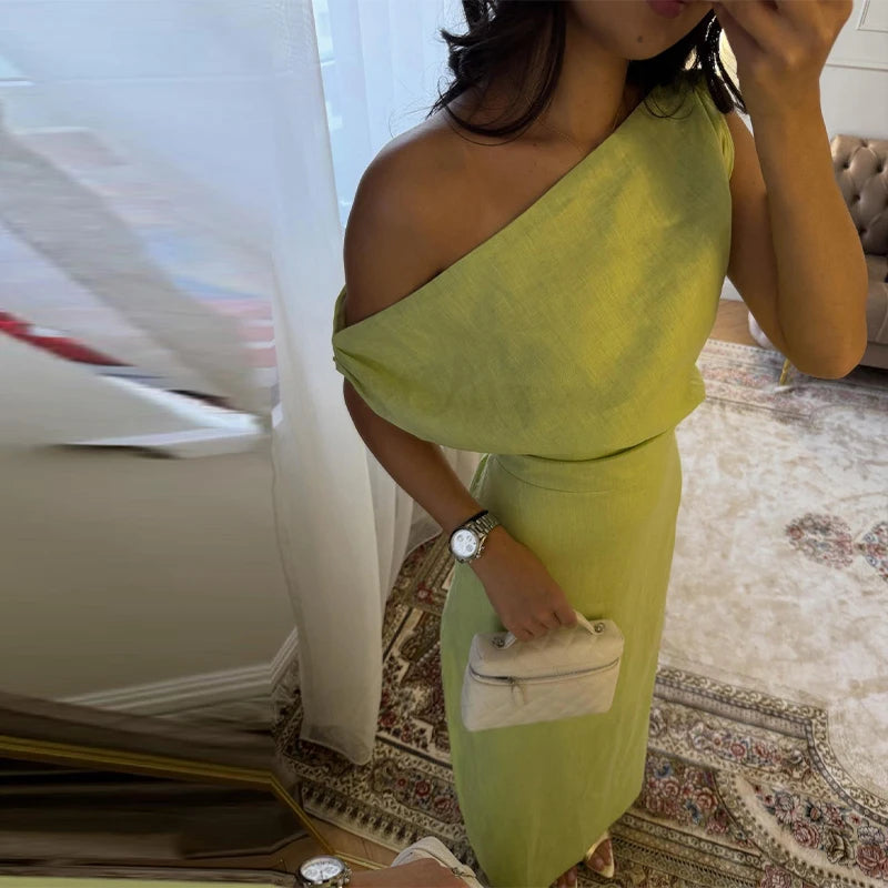 Elegant Off Shoulder Pleated Long Dress Slim Slash Neck Sleeveless Female Party Dresses 2026 Summer Autumn Lady Chic Solid Robes