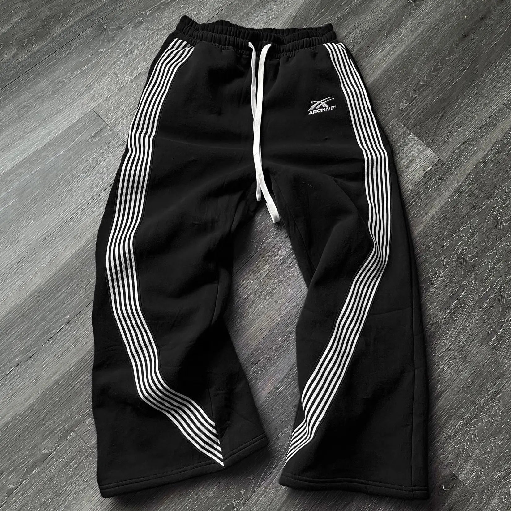 Y2K Retro Straight Pants Tracksuit Streetwear Pants Personalized Pant Leg Zipper Embroidery  Hip Hop Casual Joggers Men Pants