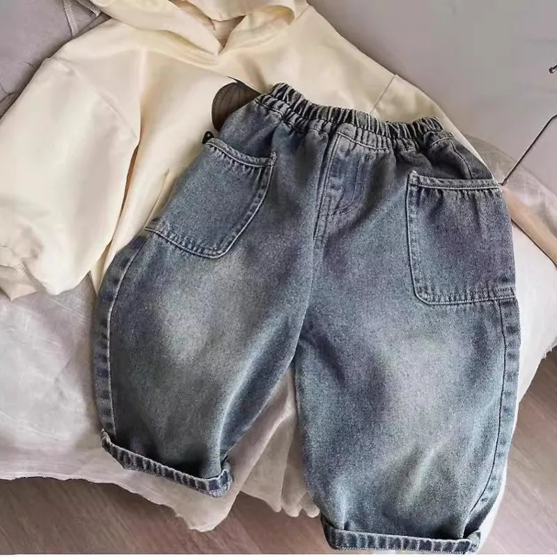 2025 Autumn Kids Pants Boys Pockets Design Denim Trousers Loose Style Baby Girls Jeans 1-6T Trendy Children Grinding White Pants