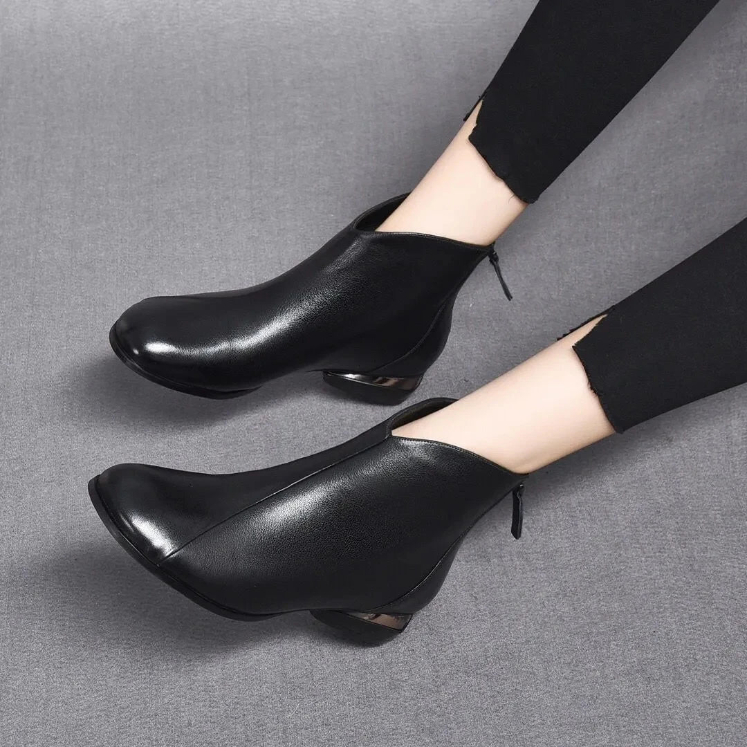 Fashion Ladies Ankle Boots Soft Sole Female Leather Short Boot 2023 New Autumn Winter Warm Plush Low Heel Booties Women Footwear