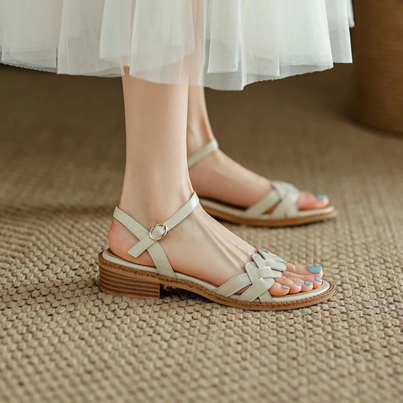 2025 New Summer Open Toe Low Heel Braided Line Button Beach Line Sandals Flat Soft Leather Retro Roman  Women