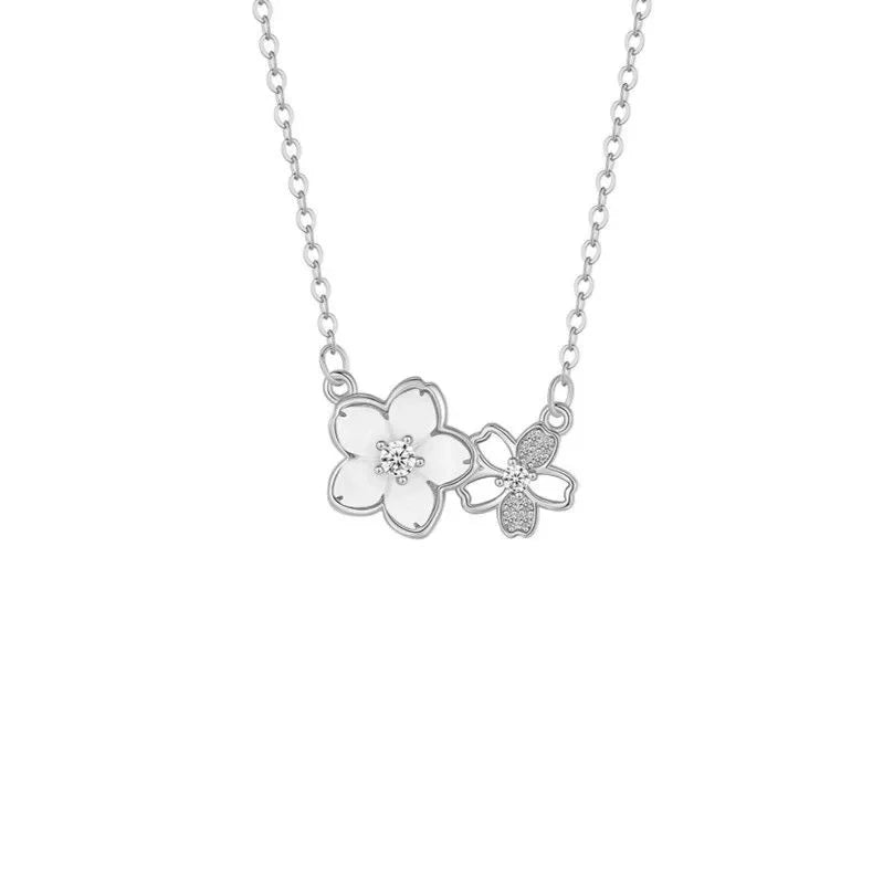 High Quality Fashion Shiny Sakura Pendant for Women Fashion Trendy Stereoscopic Peach Blossom Luxury Necklace Jewelry Women
