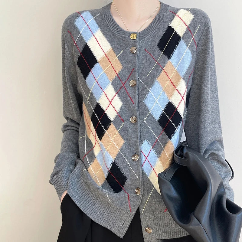 Spring and Autumn New Wool Knitted Cardigan Women's Three-dimensional Painted Square Diamond Extra Set Base Shirt Joker Top