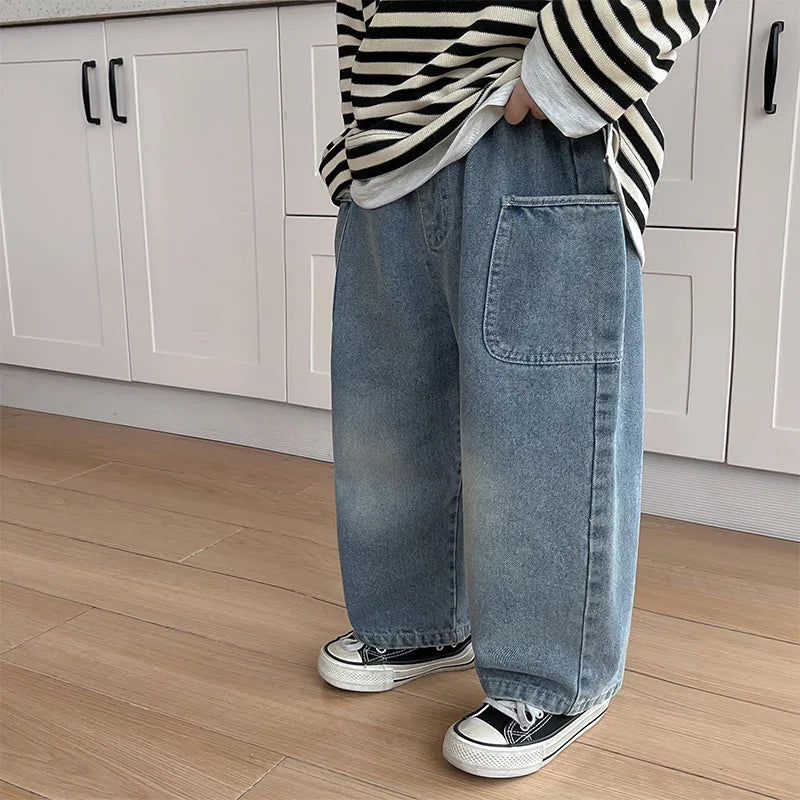2025 Autumn Kids Pants Boys Pockets Design Denim Trousers Loose Style Baby Girls Jeans 1-6T Trendy Children Grinding White Pants
