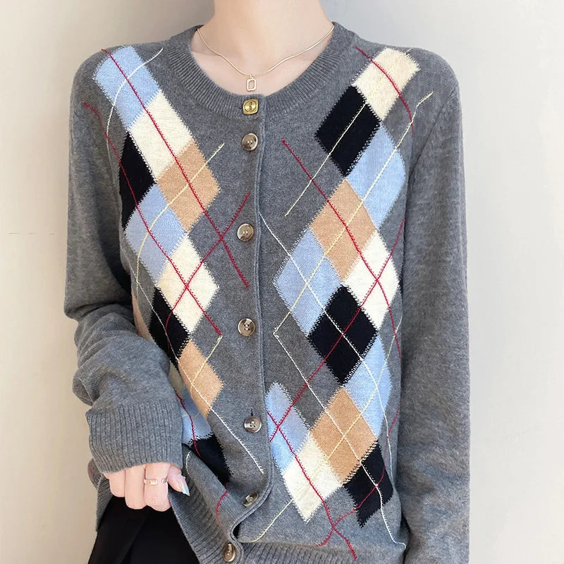 Spring and Autumn New Wool Knitted Cardigan Women's Three-dimensional Painted Square Diamond Extra Set Base Shirt Joker Top
