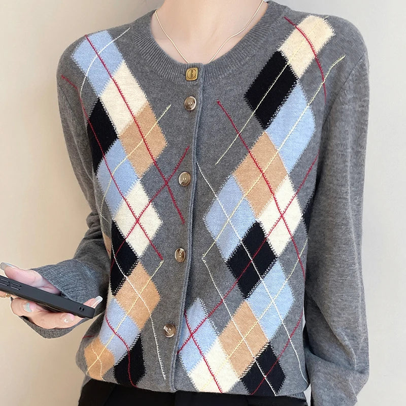 Spring and Autumn New Wool Knitted Cardigan Women's Three-dimensional Painted Square Diamond Extra Set Base Shirt Joker Top