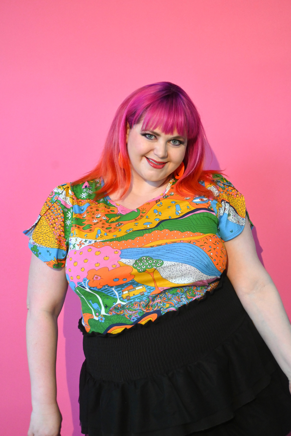 Landscape Tulip Sleeve Tee in Rainbow Farm