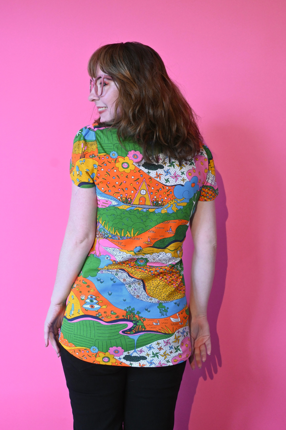 Landscape Tulip Sleeve Tee in Rainbow Farm